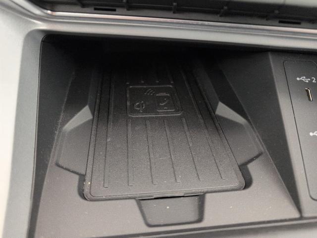 Audi Q3 Business line 