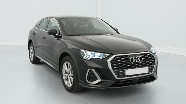 Audi Q3 - S line