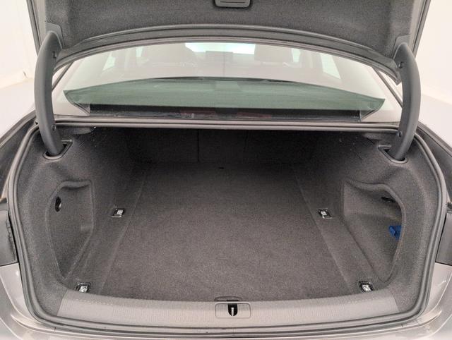 Audi A4 Limousine design 