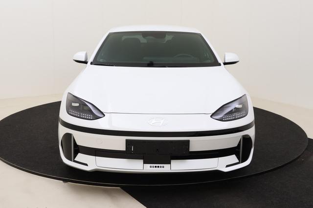 Hyundai IONIQ 6 Core Plus 