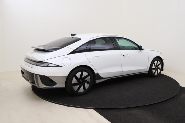 Hyundai IONIQ 6 Core Plus 