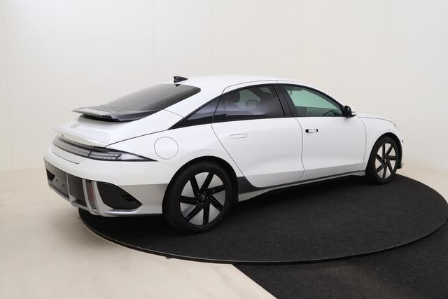 Hyundai IONIQ 6 Core Plus 