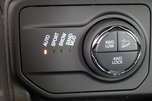 Jeep Renegade 1,3 T4 4Xe At6 