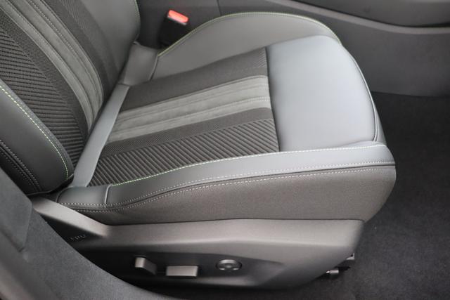 Peugeot 408 1.2 Turbo 130 hp EAT8 