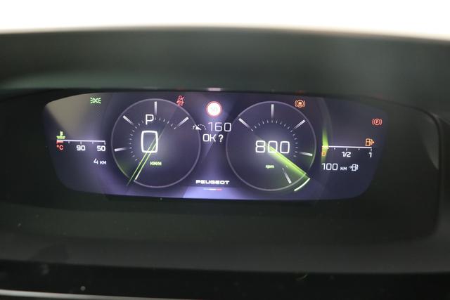 Peugeot 408 1.2 Turbo 130 hp EAT8 