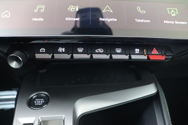Peugeot 408 1.2 Turbo 130 hp EAT8 