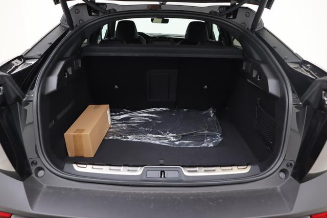 Peugeot 408 1.2 Turbo 130 hp EAT8 
