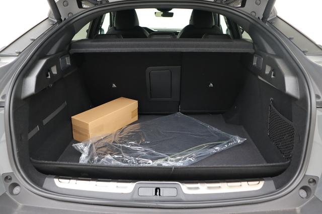 Peugeot 408 1.2 Turbo 130 hp EAT8 