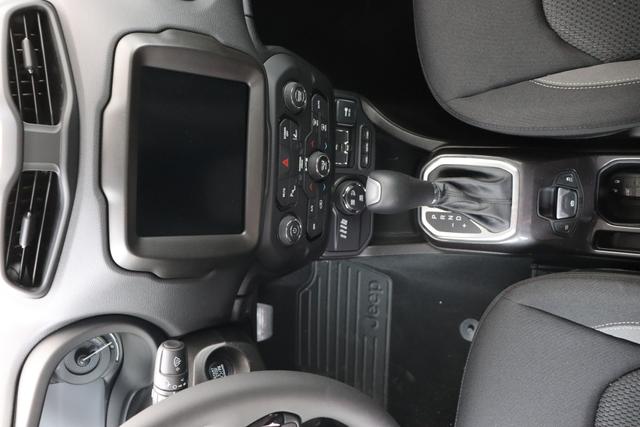 Jeep Renegade 1,3 T4 4Xe At6 