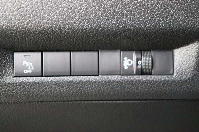 Peugeot e-Expert Fahrgestell 50 kWh 136 hp 
