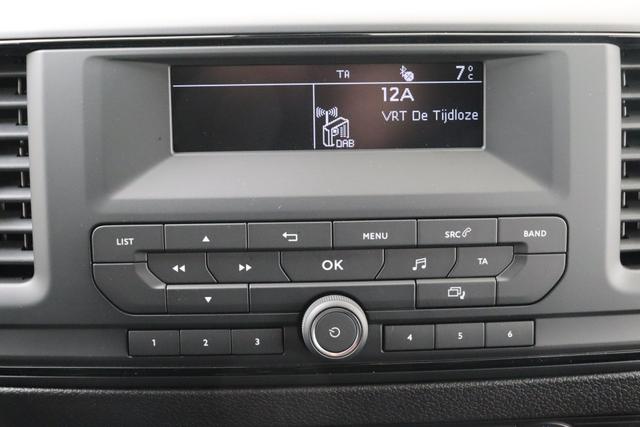 Peugeot e-Expert Fahrgestell 50 kWh 136 hp 