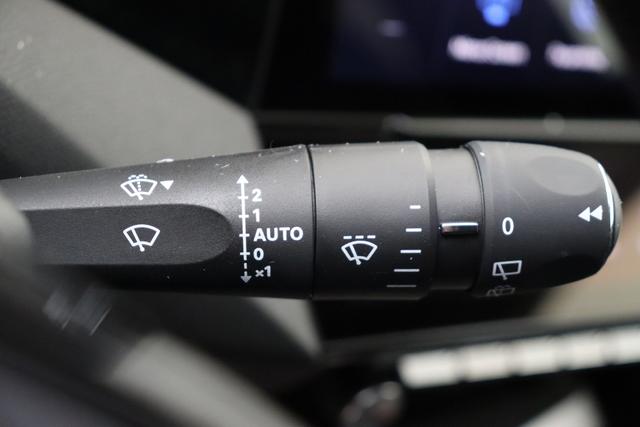 Peugeot 308 SW Hybrid 145 e-DCS6 