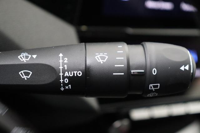 Peugeot 308 SW Hybrid 145 e-DCS6 
