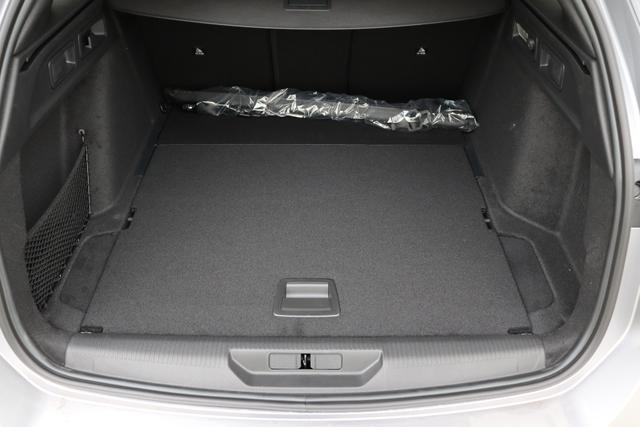 Peugeot 308 SW Hybrid 145 e-DCS6 