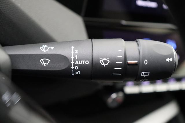 Peugeot 308 SW Hybrid 145 e-DCS6 