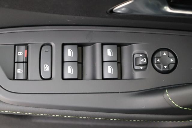 Peugeot 308 SW Hybrid 145 e-DCS6 
