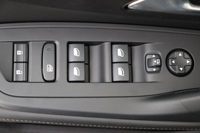 Peugeot 408 Hybrid 145 e-DCS6 