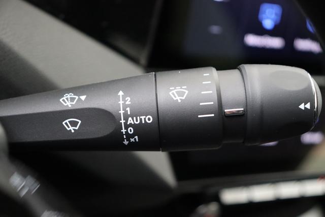 Peugeot 408 Hybrid 145 e-DCS6 