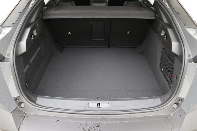 Peugeot 408 Hybrid 145 e-DCS6 