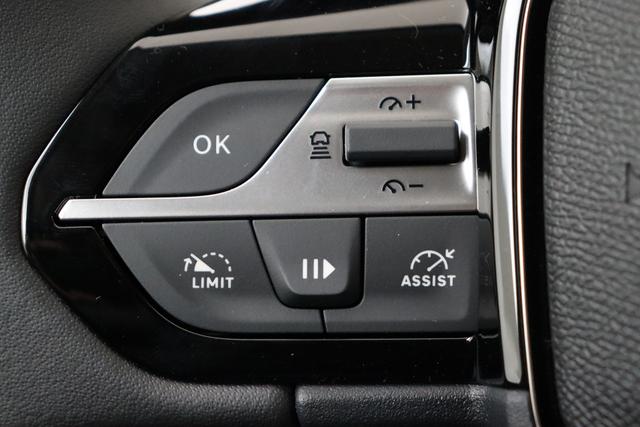 Peugeot 408 Hybrid 145 e-DCS6 