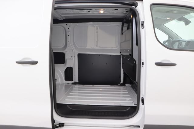 Peugeot e-Expert Fahrgestell 50 kWh 136 hp 