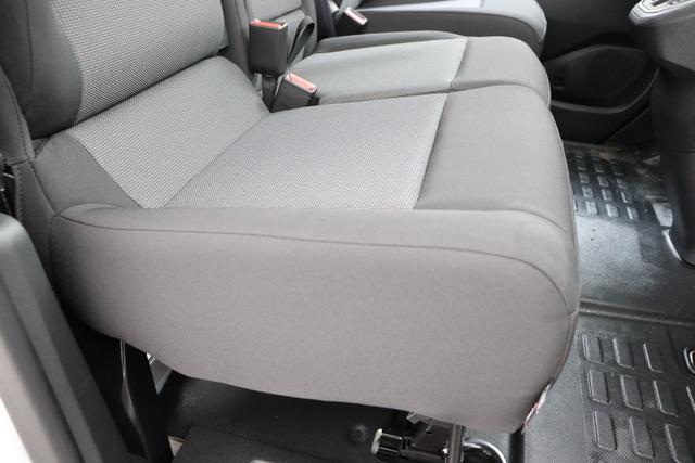 Peugeot e-Expert Fahrgestell 75 kWh 136 hp 