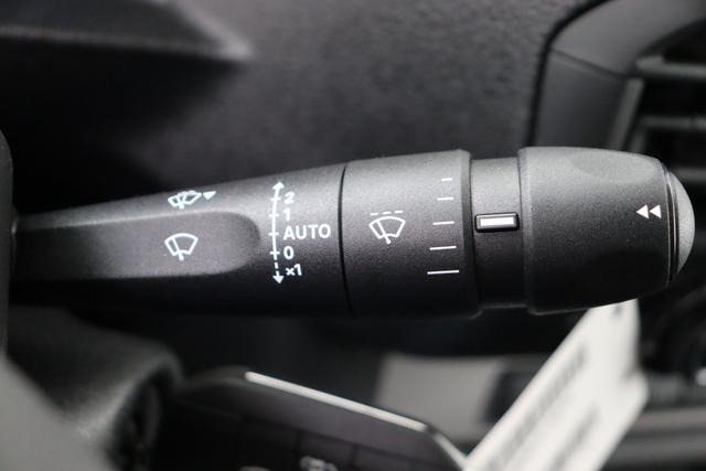 Opel Vivaro Kombi 2.0 Turbo D 145 hp MT6 
