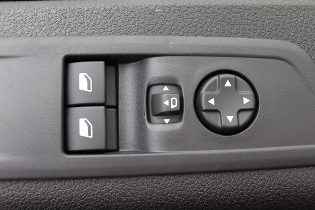 Opel Vivaro Kombi 2.0 Turbo D 145 hp MT6 