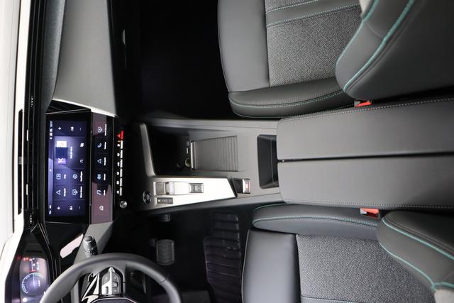 Peugeot 308 Hybrid 145 e-DCS6 