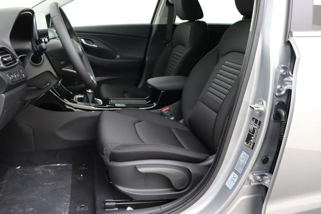 Hyundai i30 1.0 T-GDi 100 hp 6MT 