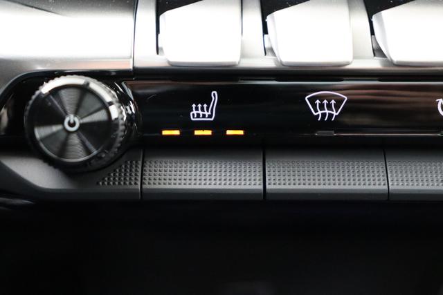 Peugeot 3008 Hybrid 136 hp e-DSC6 