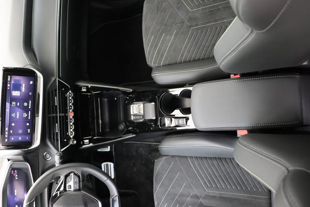 Peugeot 2008 1.2 Turbo 130 hp EAT8 