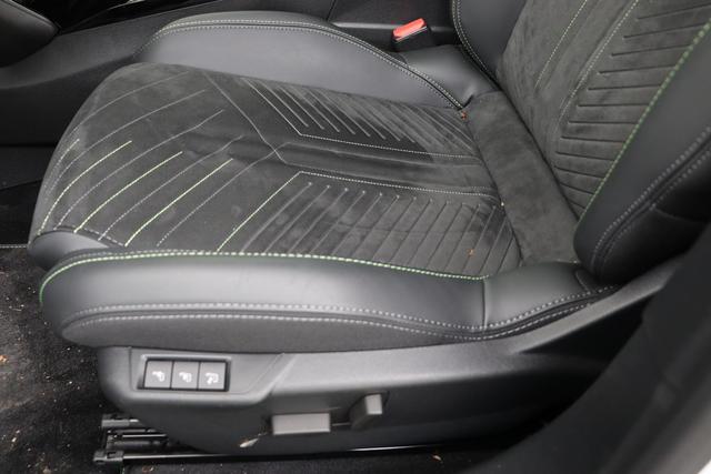 Peugeot 2008 1.2 Turbo 130 hp EAT8 