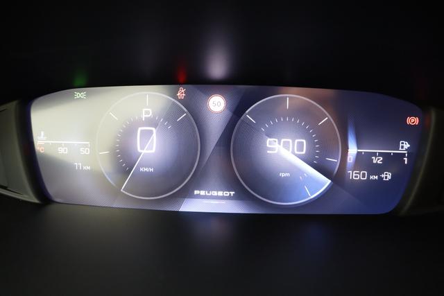 Peugeot 308 SW 1.2 Turbo 130 hp EAT8 
