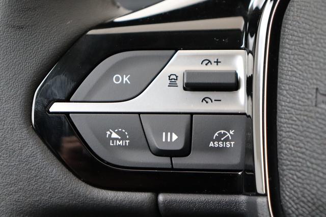 Peugeot 308 SW 1.2 Turbo 130 hp EAT8 