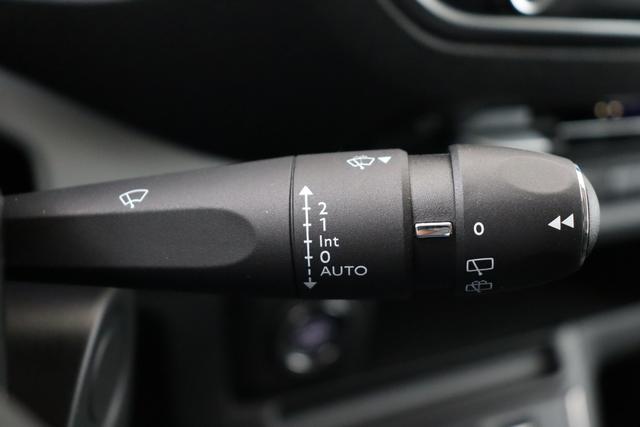 Peugeot e-Expert Fahrgestell 75 kWh 136 hp 
