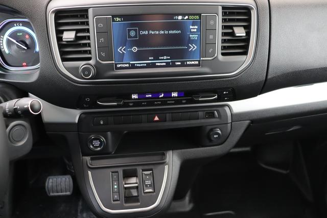 Peugeot e-Expert Fahrgestell 75 kWh 136 hp 