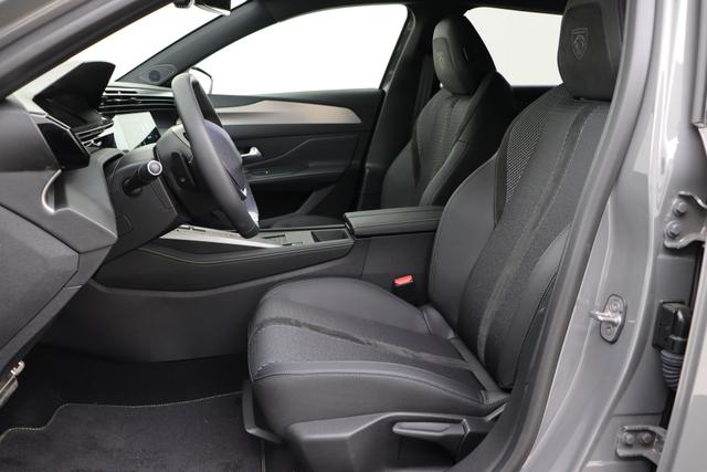 Peugeot 308 SW 1.2 Turbo 130 hp EAT8 