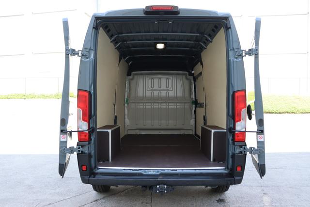 Peugeot Boxer 2.2 BlueHDi 140 hp S&S Man.6 