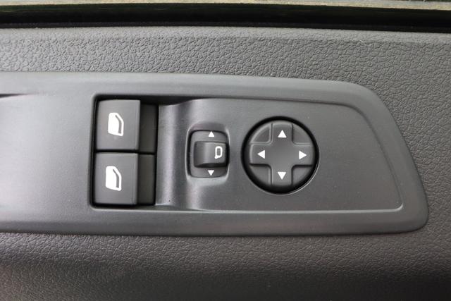 Peugeot e-Expert Fahrgestell 50 kWh 136 hp 