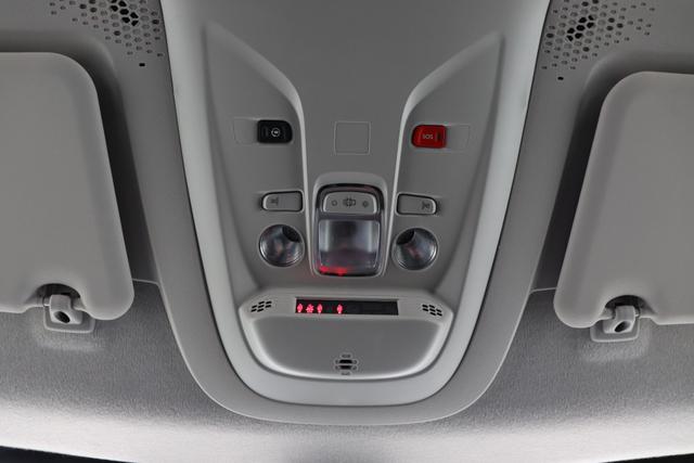 Peugeot e-Rifter 50 kWh 136 hp 