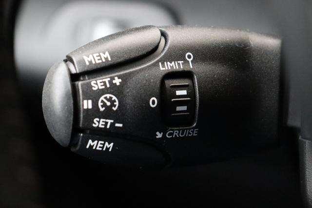 Peugeot e-Rifter 50 kWh 136 hp 