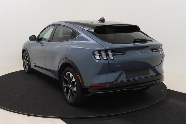 Ford Mustang Mach-E 98 kWh Extended range 