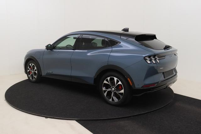 Ford Mustang Mach-E 98 kWh Extended range 