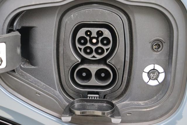 Ford Mustang Mach-E 98 kWh Extended range 