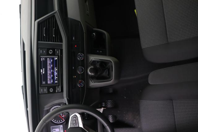 Volkswagen T6 Transporter 2.0 TDI 110 hp 5M 