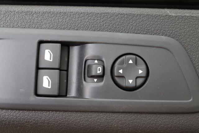 Peugeot e-Expert Fahrgestell 75 kWh 136 hp 