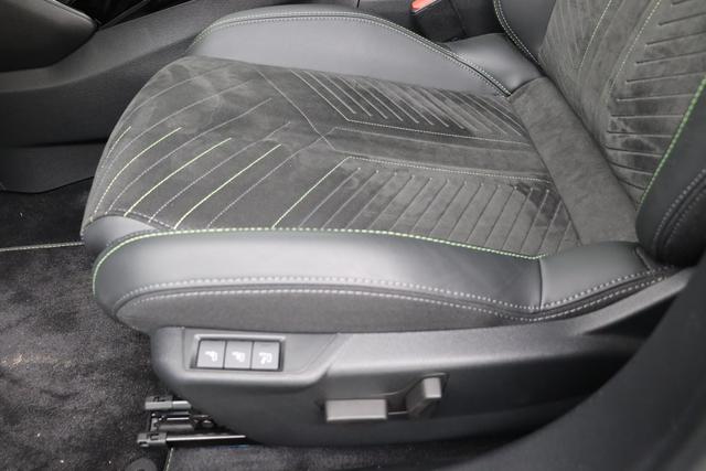 Peugeot 2008 1.2 Turbo 130 hp EAT8 