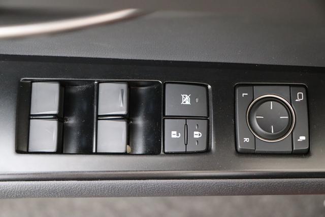 Lexus UX 250h 2,0 ECVT 