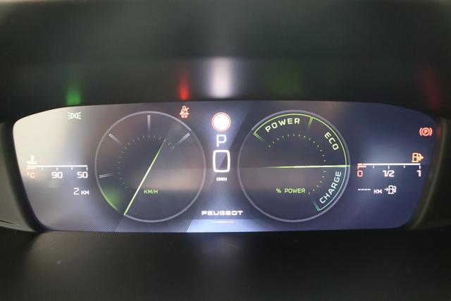 Peugeot 408 Hybrid 145 e-DCS6 